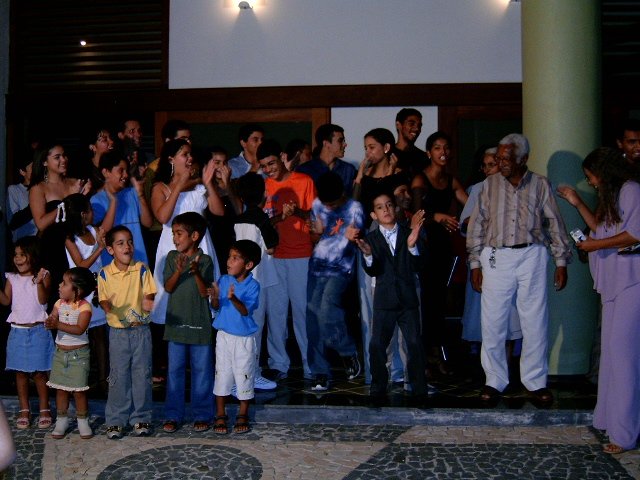 COMO VER O QUE ACONTECE, OU COM QUEM EU QUERIA VER